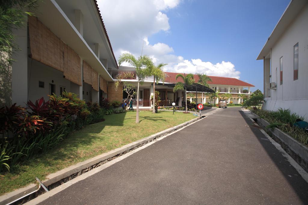 Hotel Narmada Convention Hall à Mataram Extérieur photo