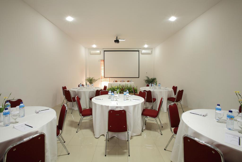 Hotel Narmada Convention Hall à Mataram Extérieur photo